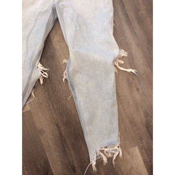American Eagle Seriously Destroyed Raw Hem Jeans Comfort Waistband Mom Size 4 - Picture 6 of 11